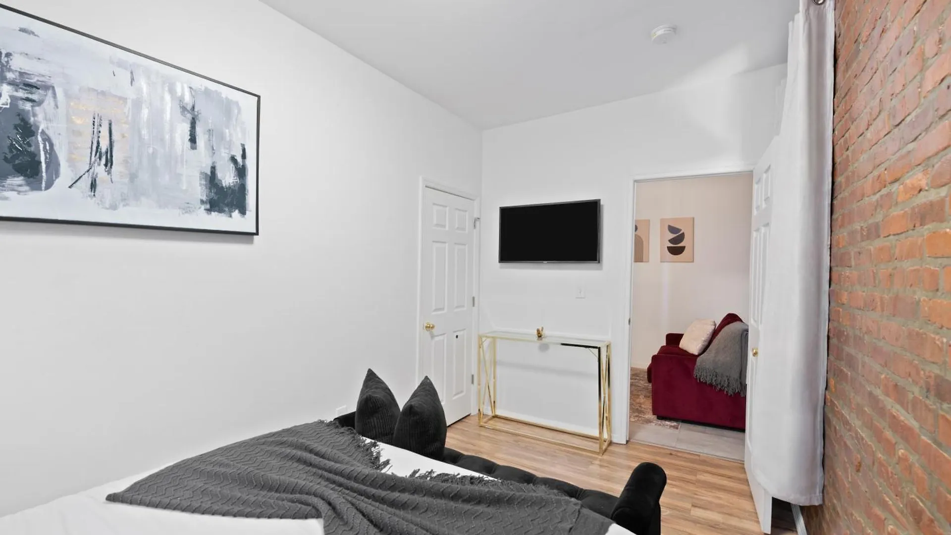 Stylish Apt In West New York 20 Min To Times Square 0*,  United States